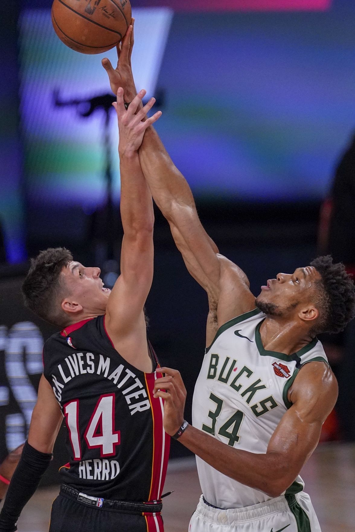 Bucks 118, Heat 115 (OT)